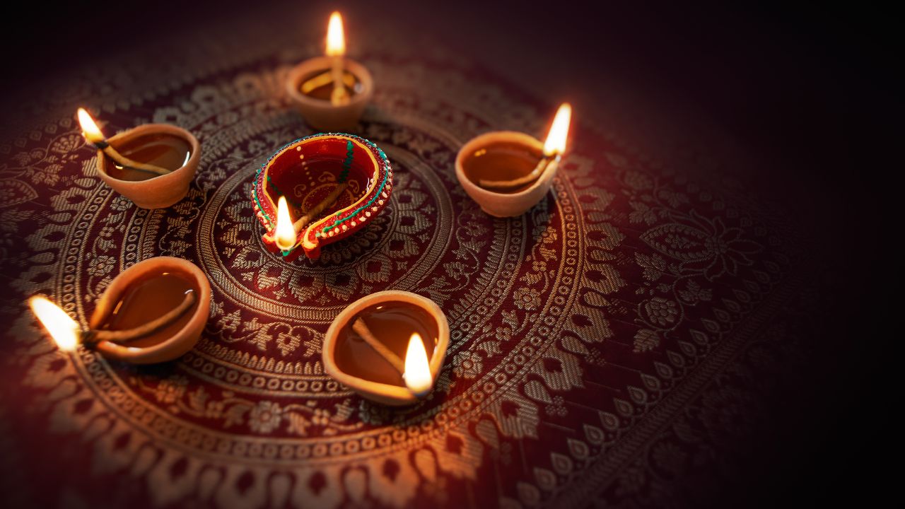 Happy Diwali Wishes: 32+ Heartfelt Wishes, Quotes, Messages To Share On Deepavali